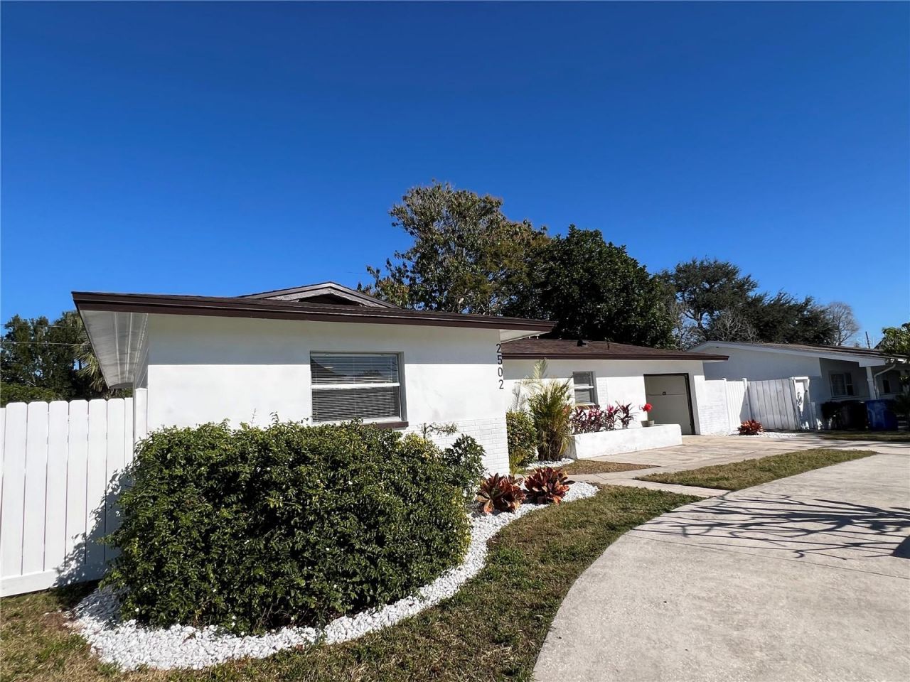 2502 Tropical Shores Drive Se, Saint Petersburg, FL 33705 Photo