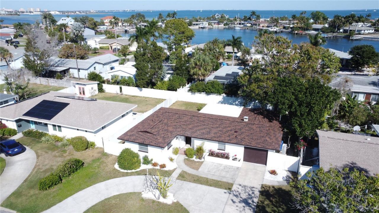 2502 Tropical Shores Drive Se, Saint Petersburg, FL 33705 Photo