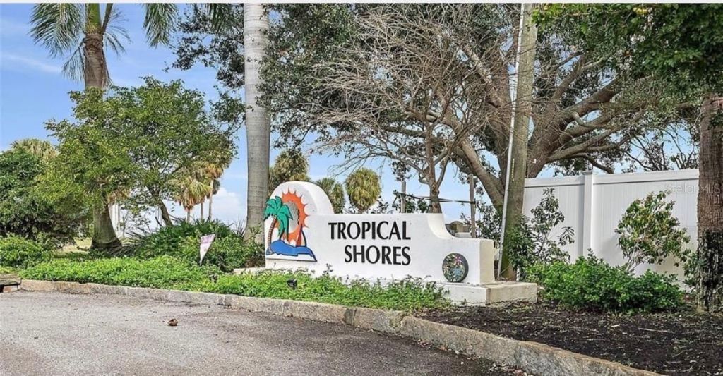 2502 Tropical Shores Drive Se, Saint Petersburg, FL 33705 Photo