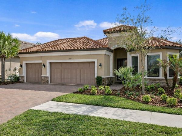 8717 SORANO VILLA DRIVE, TAMPA, FL 33647