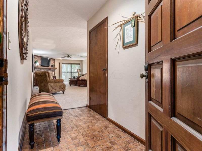 3167 Griggsview Court, Columbus, OH 43221 Photo 2