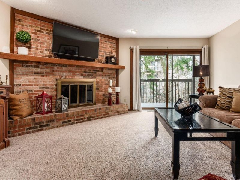 3167 Griggsview Court, Columbus, OH 43221 Photo 5