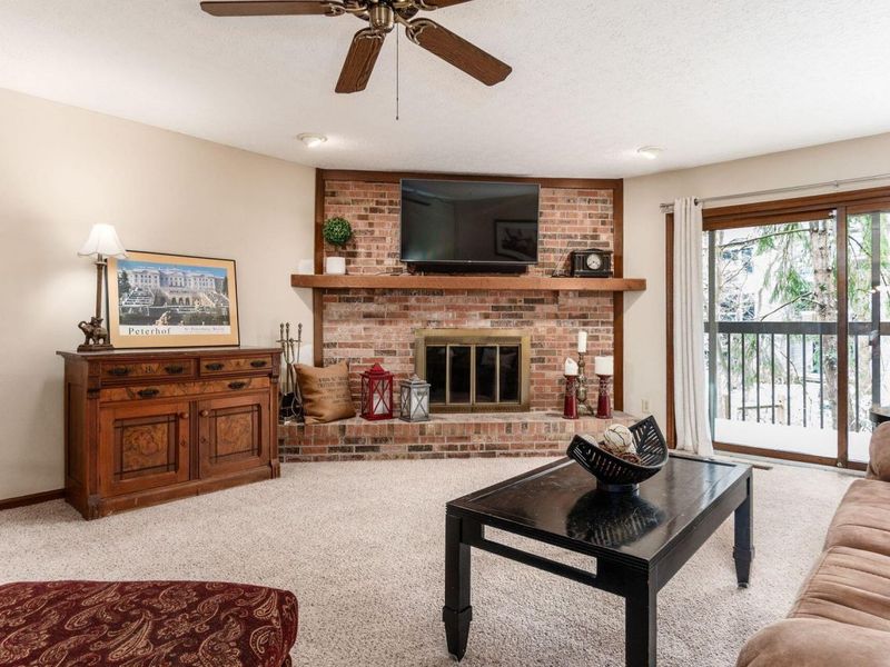 3167 Griggsview Court, Columbus, OH 43221 Photo 6