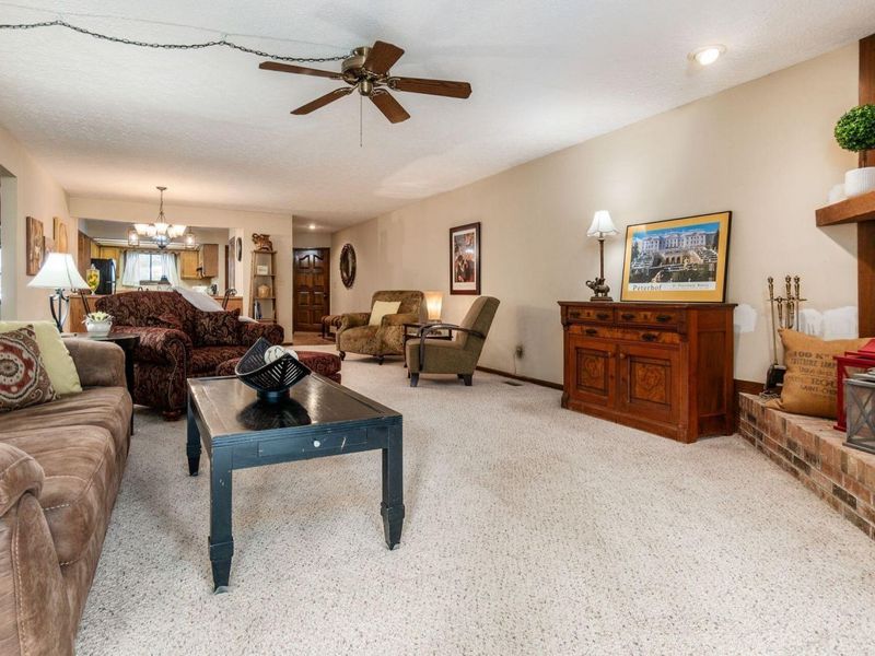 3167 Griggsview Court, Columbus, OH 43221 Photo 7