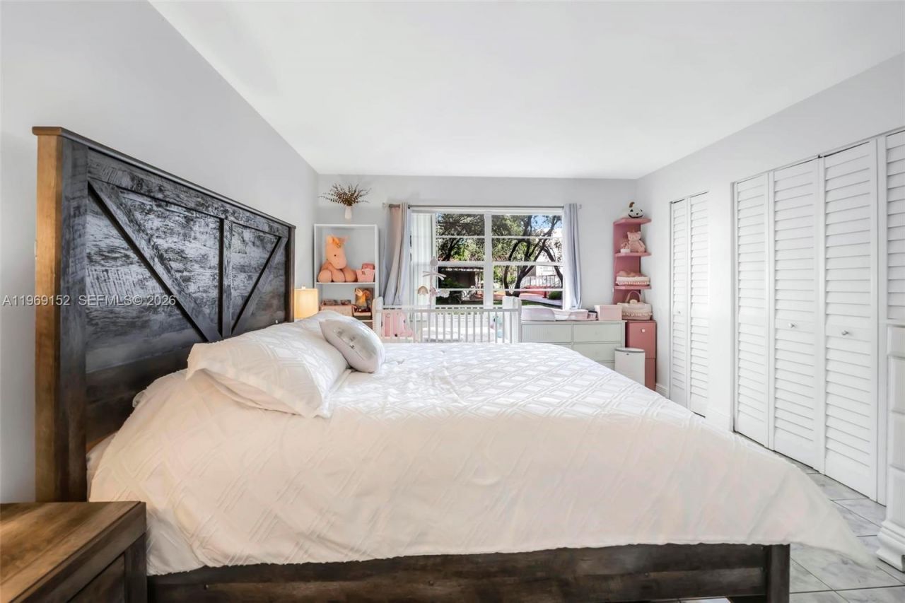 8501 NW 8th St, Unit 110, Miami, FL 33126 Photo