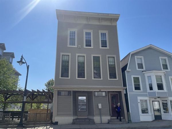 145 Main Street, Unit 6, Newmarket, NH 03857