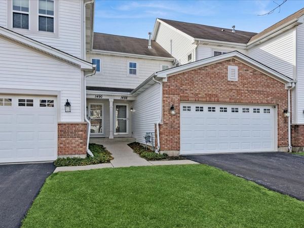 1488 Yosemite Circle, Crystal Lake, IL 60014