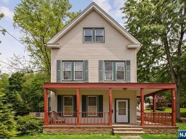 48 Stelfox Street, DEMAREST, NJ 07627