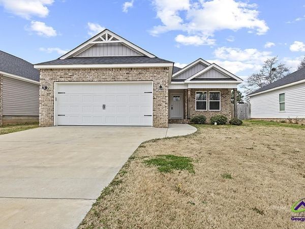 125 N Sky Drive, Warner Robins, GA 31093