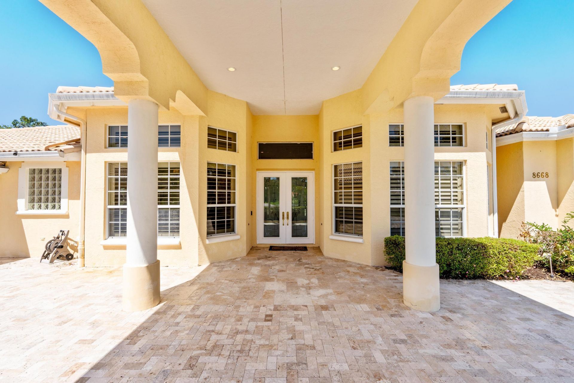 8668 Marlamoor Lane, Palm Beach Gardens, FL 33412 Photo