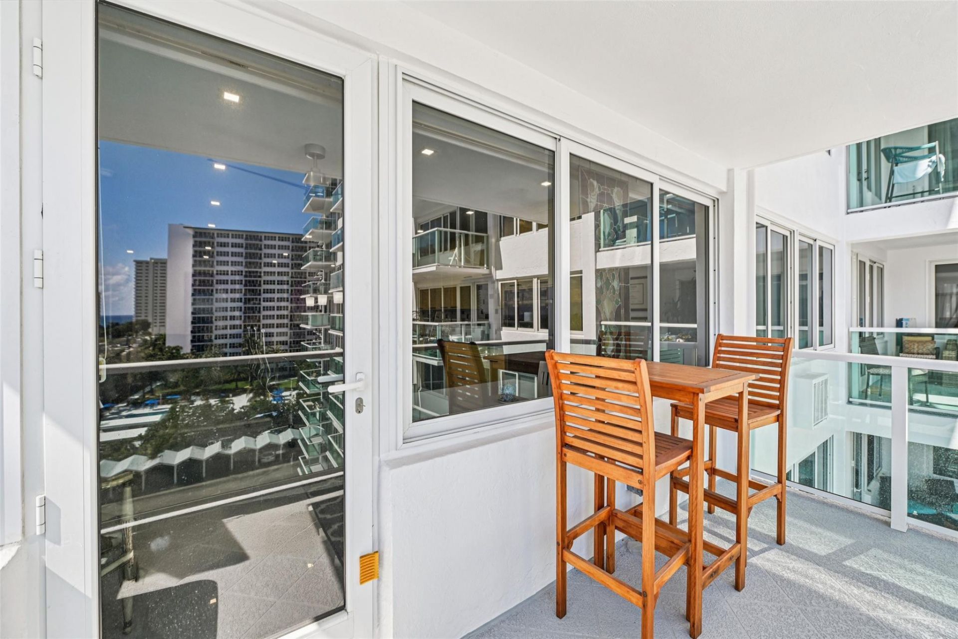 3233 NE 34th Street, Unit 812A, Fort Lauderdale, FL 33308 Photo