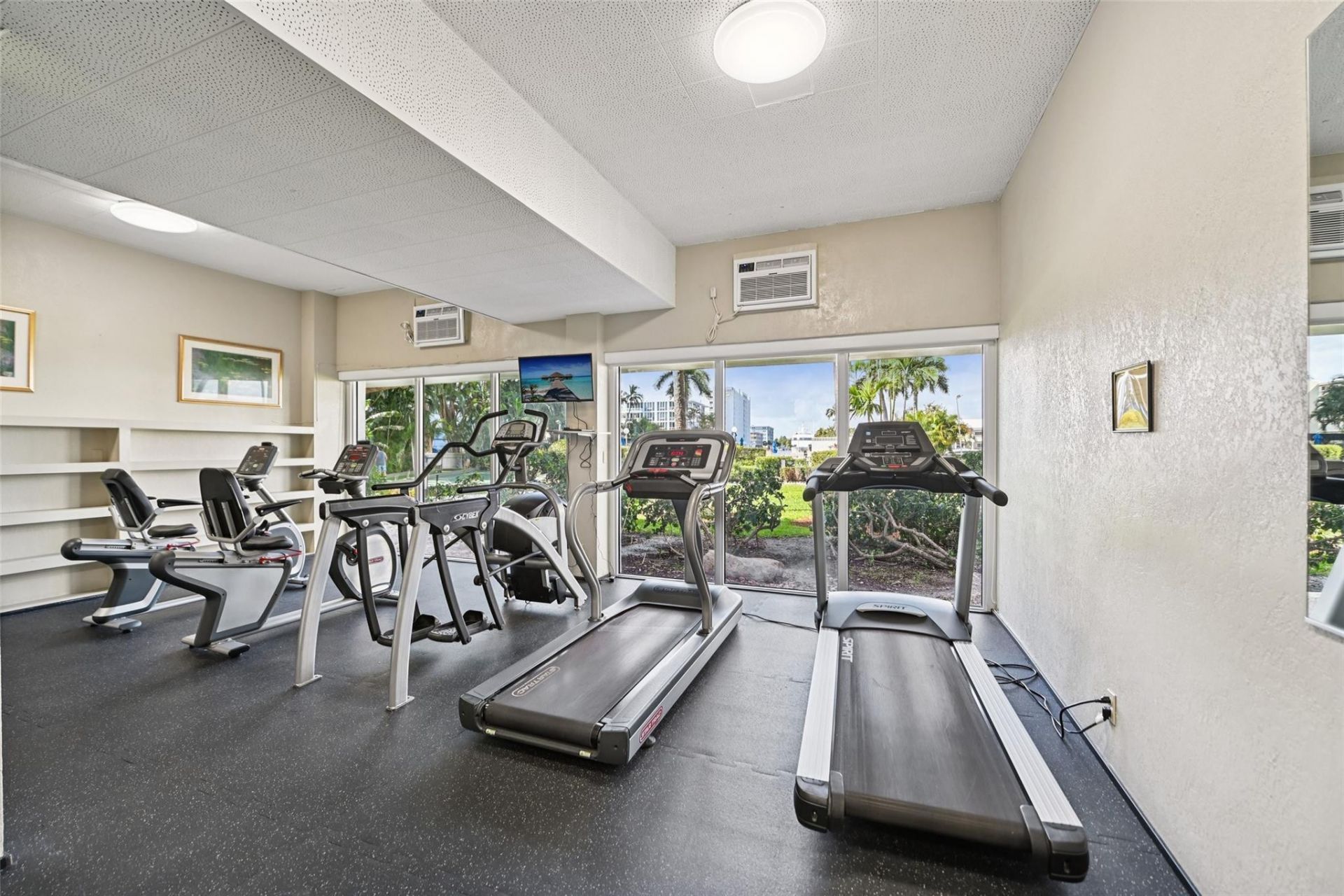 3233 NE 34th Street, Unit 812A, Fort Lauderdale, FL 33308 Photo