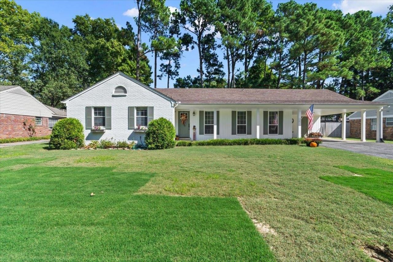 2496 Birchtree Dr, Germantown, TN 38138 Main Photo