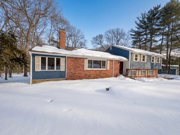 16 Crest Dr, Dover, MA 02030