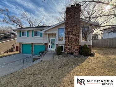 15529 Leavenworth Street, Omaha, NE 68154