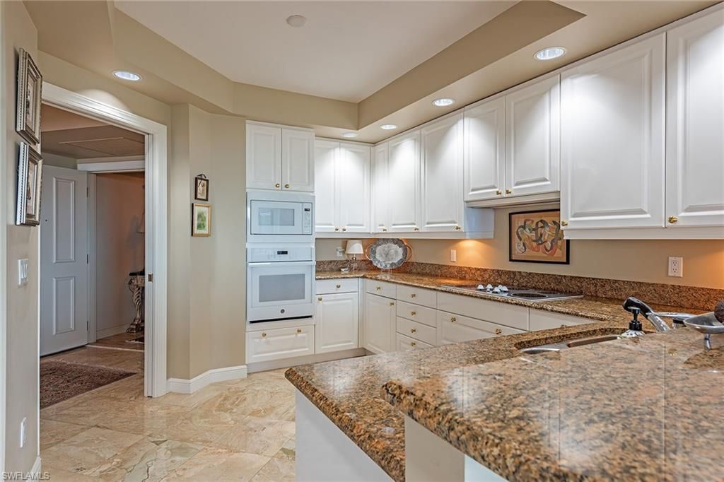 8930 Bay Colony Dr, Unit 902, Naples, FL 34108 Photo