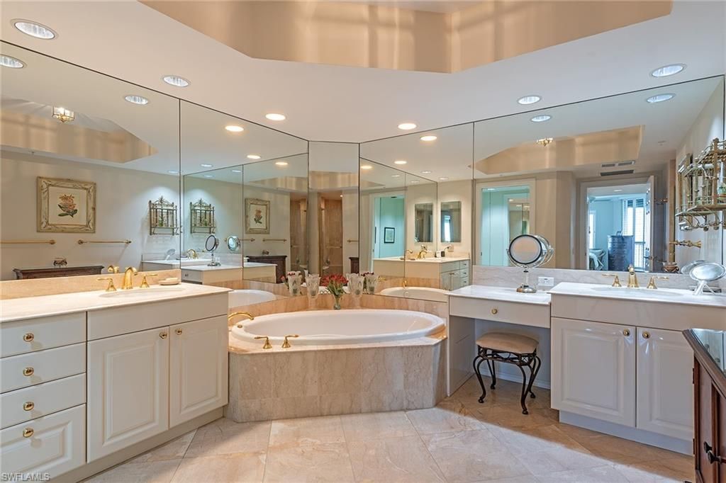 8930 Bay Colony Dr, Unit 902, Naples, FL 34108 Photo