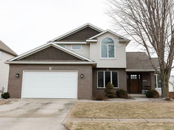 520 Brown Court, Ames, IA 50014