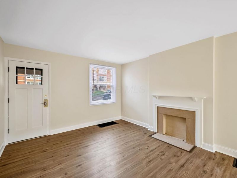 109 E Arcadia Avenue, Columbus, OH 43202 Photo 4