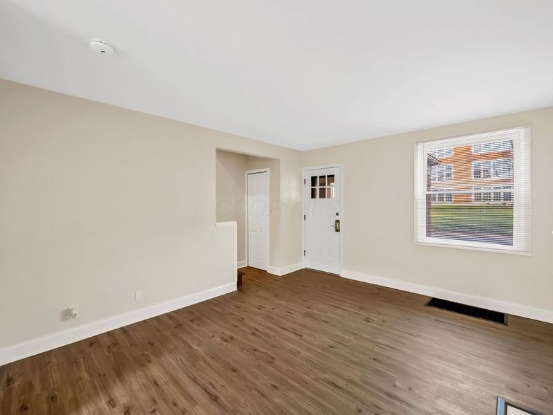 109 E Arcadia Avenue, Columbus, OH 43202 Photo 5