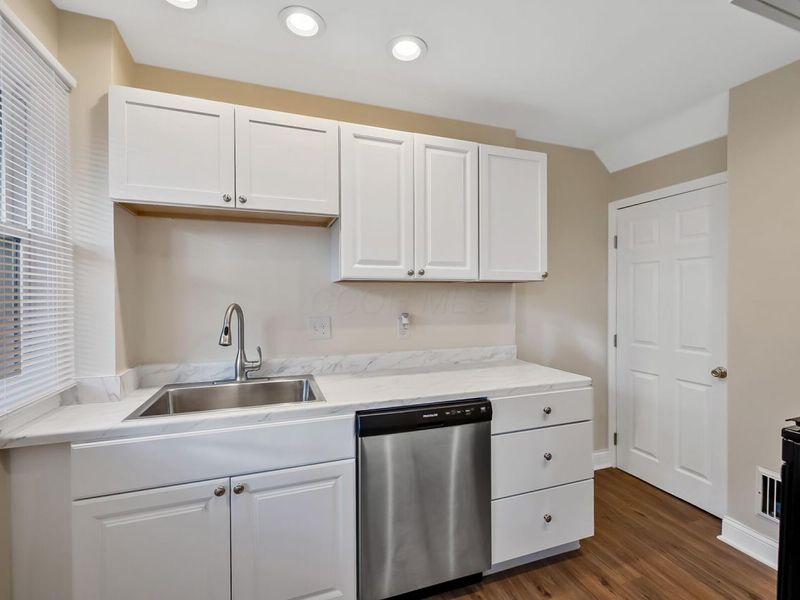 109 E Arcadia Avenue, Columbus, OH 43202 Photo 6