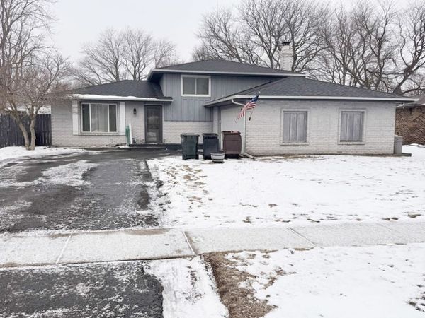 452 Manor Drive, Peotone, IL 60468