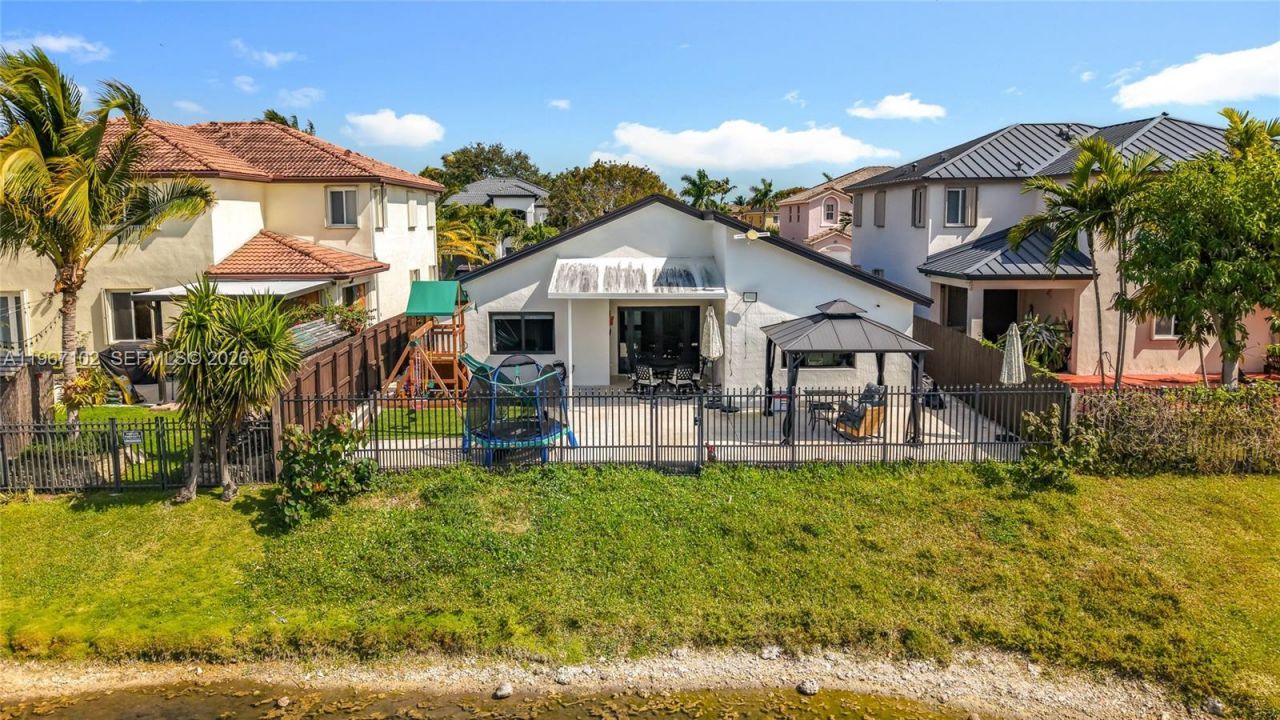 21102 SW 92nd Ct, Cutler Bay, FL 33189 Photo