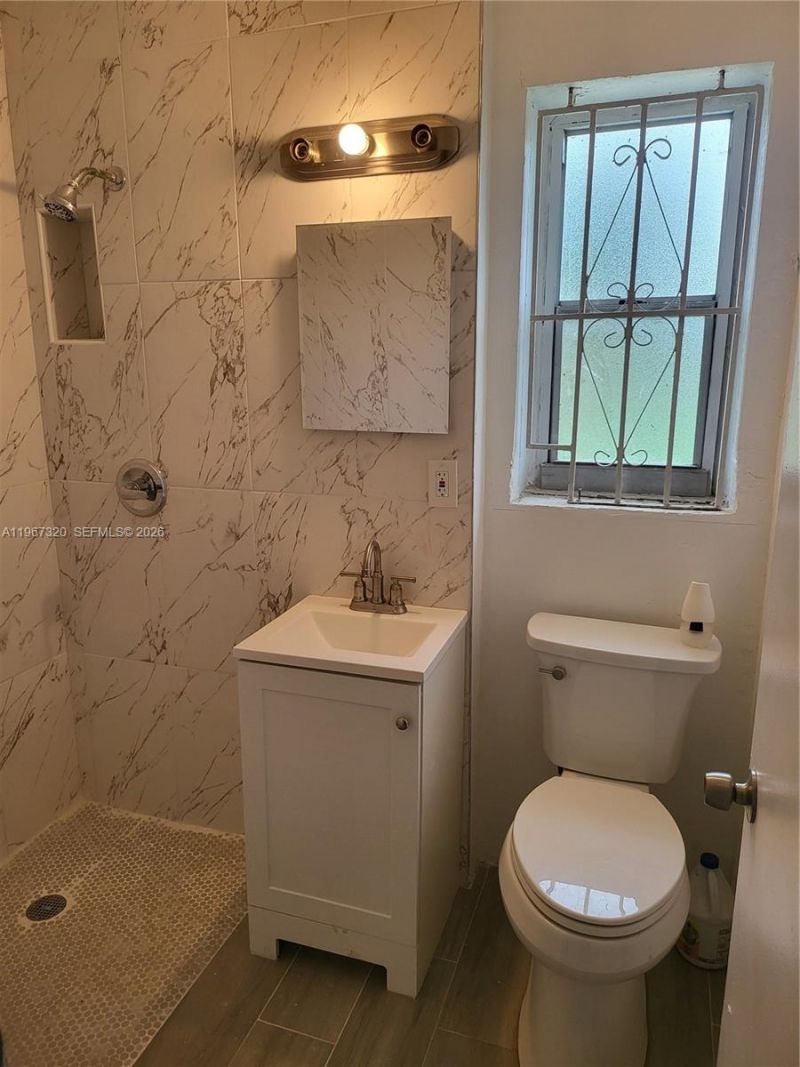 755 NW 84th St , Miami, FL 33150 Photo