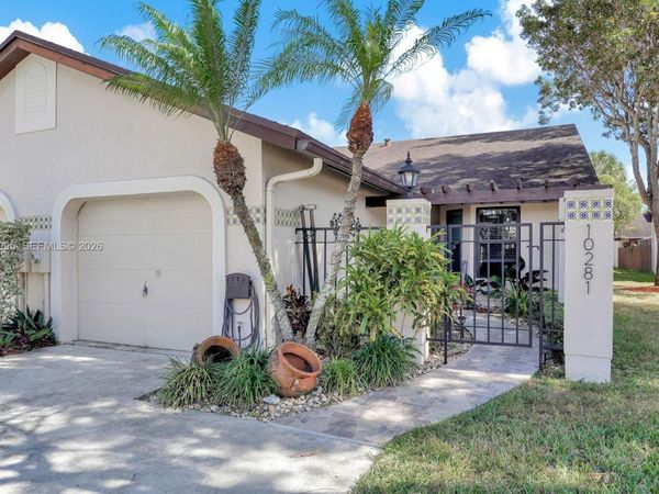 10281 SW 137th Pl, Miami, FL 33186