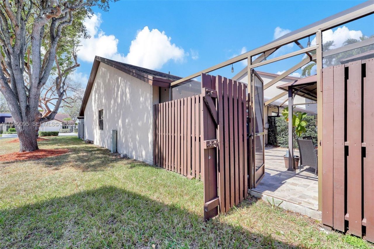 10281 SW 137th Pl, Miami, FL 33186 Photo