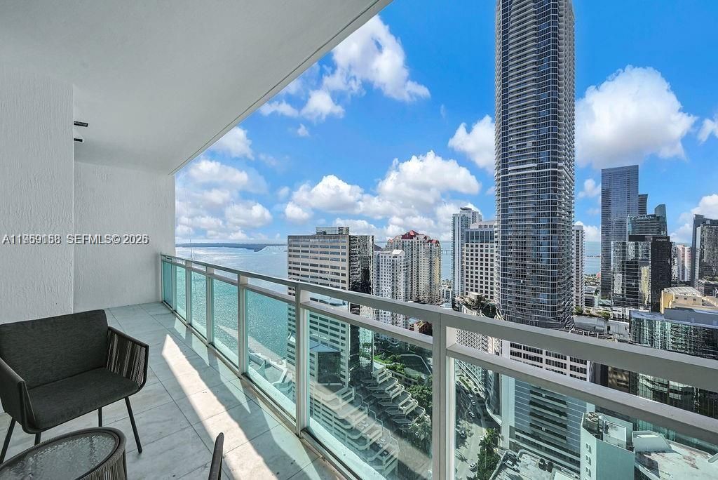 950 Brickell Bay Dr, Unit 3605, Miami, FL 33131 Photo