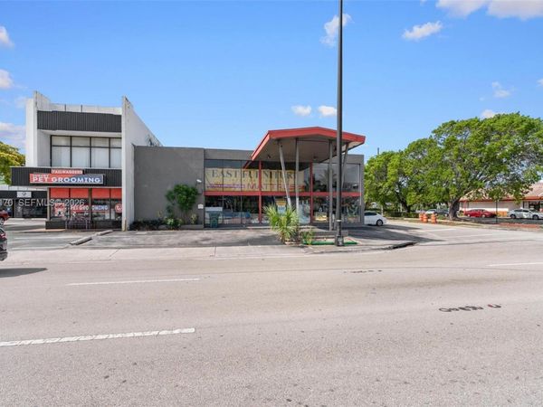 1500 E Commercial Blvd , Oakland Park, FL 33334