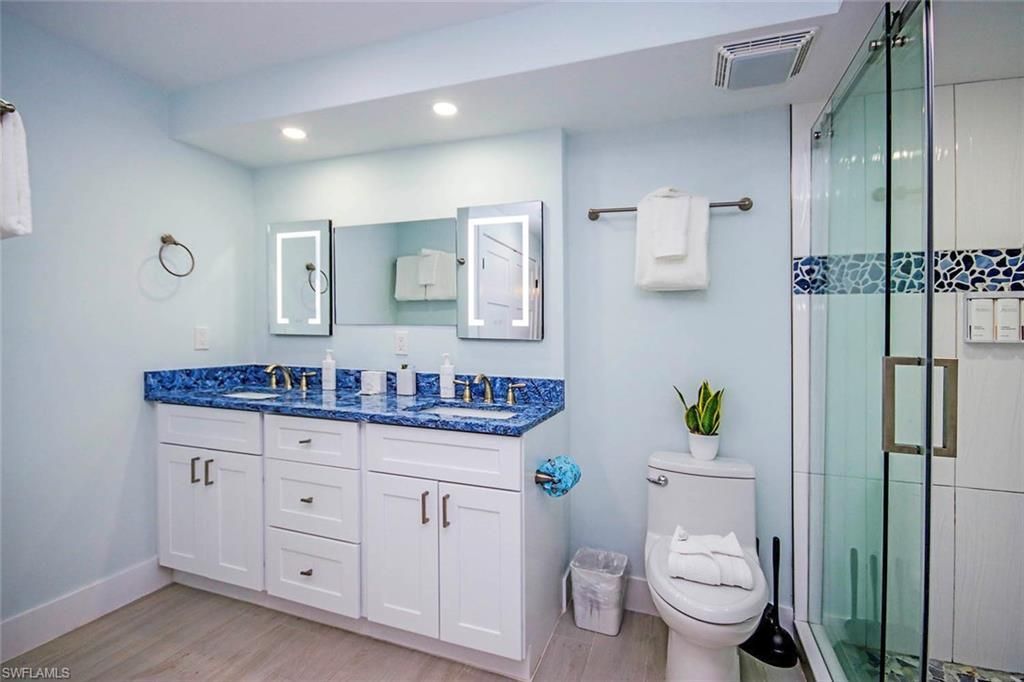 2445 W Gulf Dr, Unit 5D, Sanibel, FL 33957 Photo