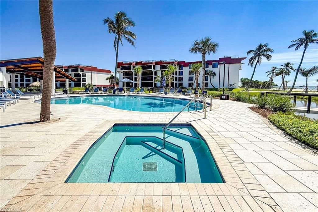 2445 W Gulf Dr, Unit 5D, Sanibel, FL 33957 Photo