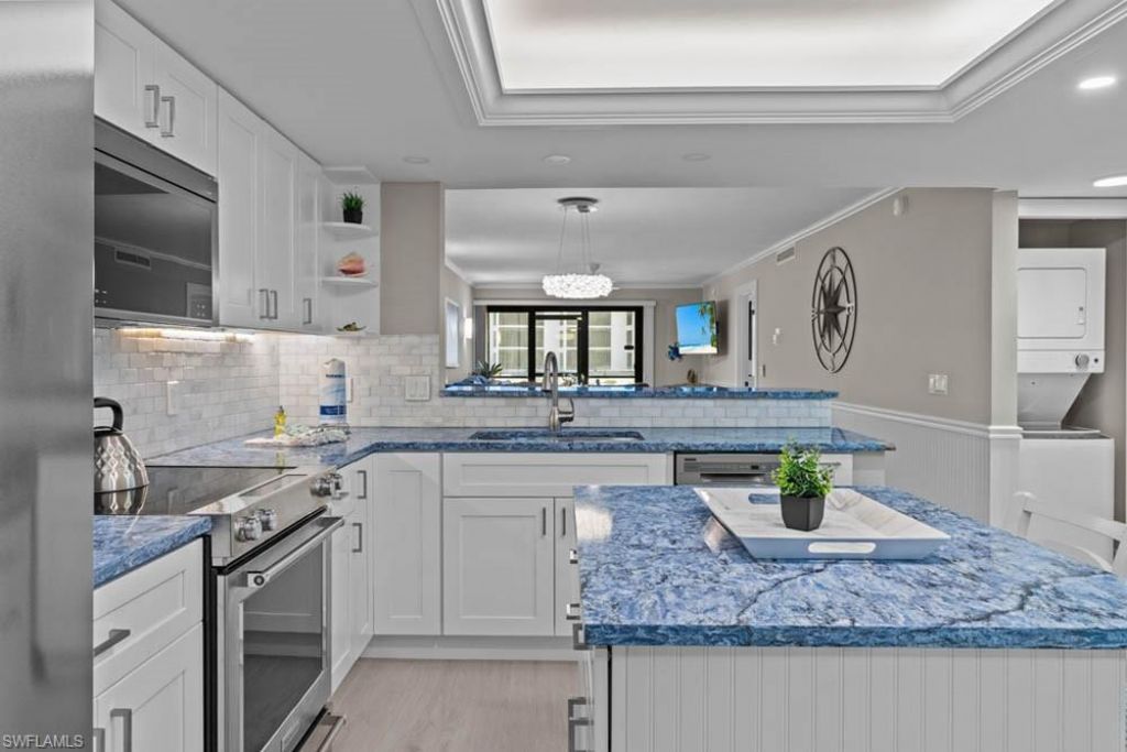 2445 W Gulf Dr, Unit 5D, Sanibel, FL 33957 Photo