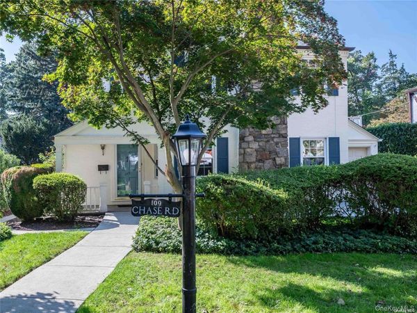 109 Chase Road , Manhasset, NY 11030