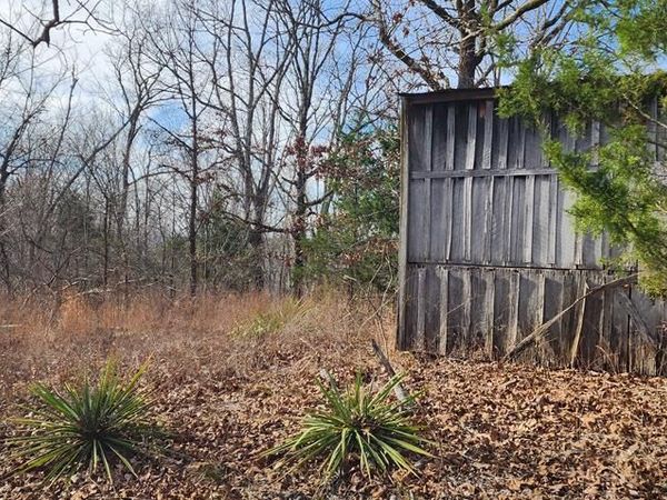 553 Marina Ridge Rd, Holladay, TN 38341