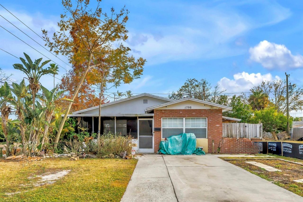 1798 New Hampshire Avenue Ne, Saint Petersburg, FL 33703 Main Photo