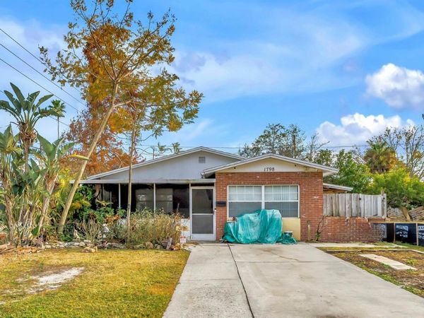 1798 NEW HAMPSHIRE AVENUE NE, ST PETERSBURG, FL 33703