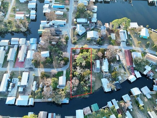 12 SE 241ST STREET, SUWANNEE, FL 32692