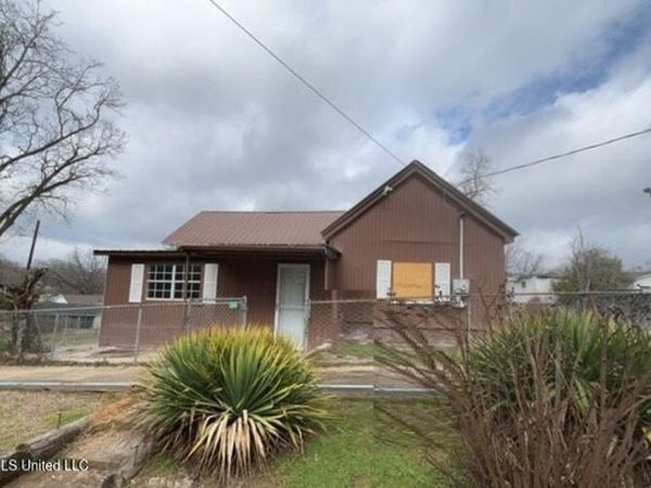 3104 10th Street, Meridian, MS 39301