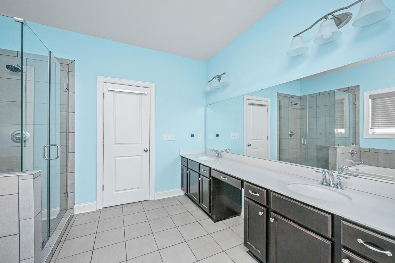 4624 Bonnie Marie Way Photo 20