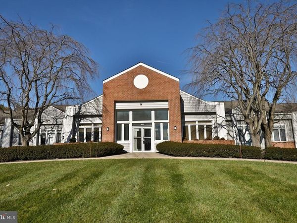 408 EXECUTIVE DRIVE, MORRISVILLE, PA 19067