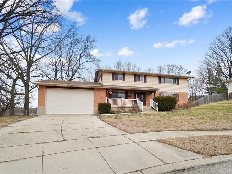 1221 Harmony Lane, Fairborn, OH 45324 Photo 2