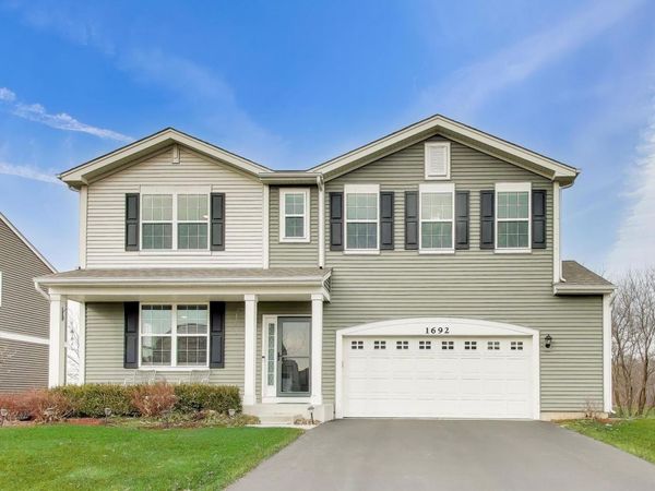 1692 Serenity Drive, Antioch, IL 60002