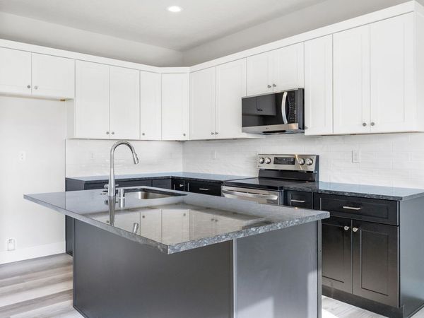 7559 Grapevine Ct, West Richland, WA 99353