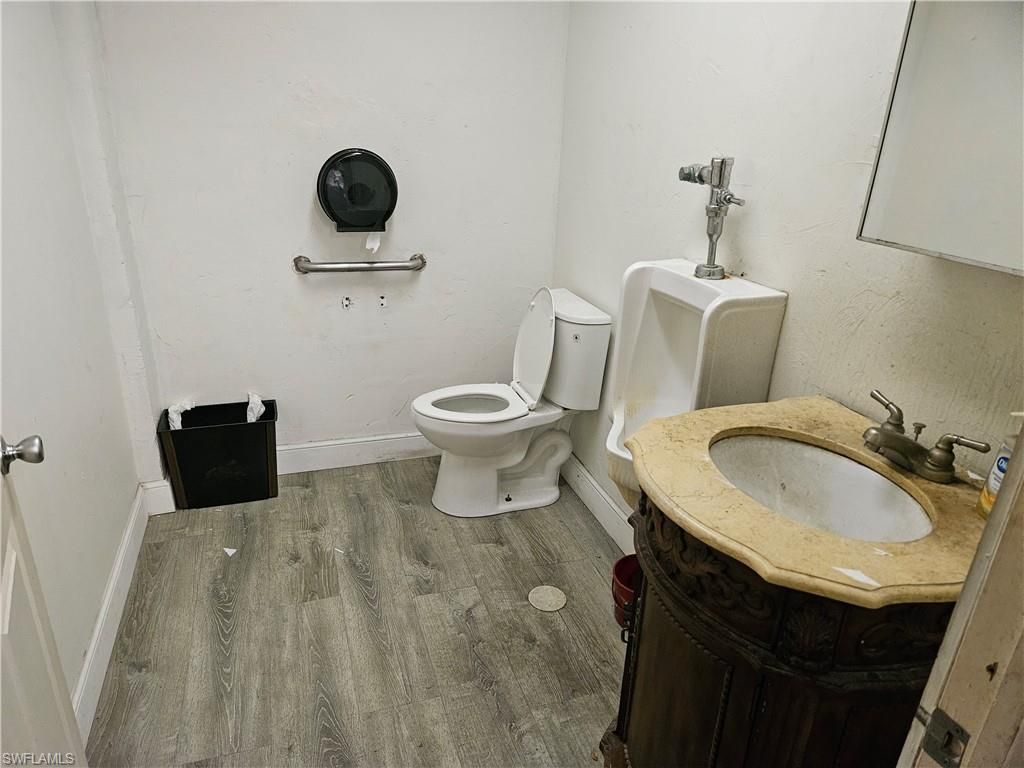 27900 Industrial St, Bonita Springs, FL 34135 Photo