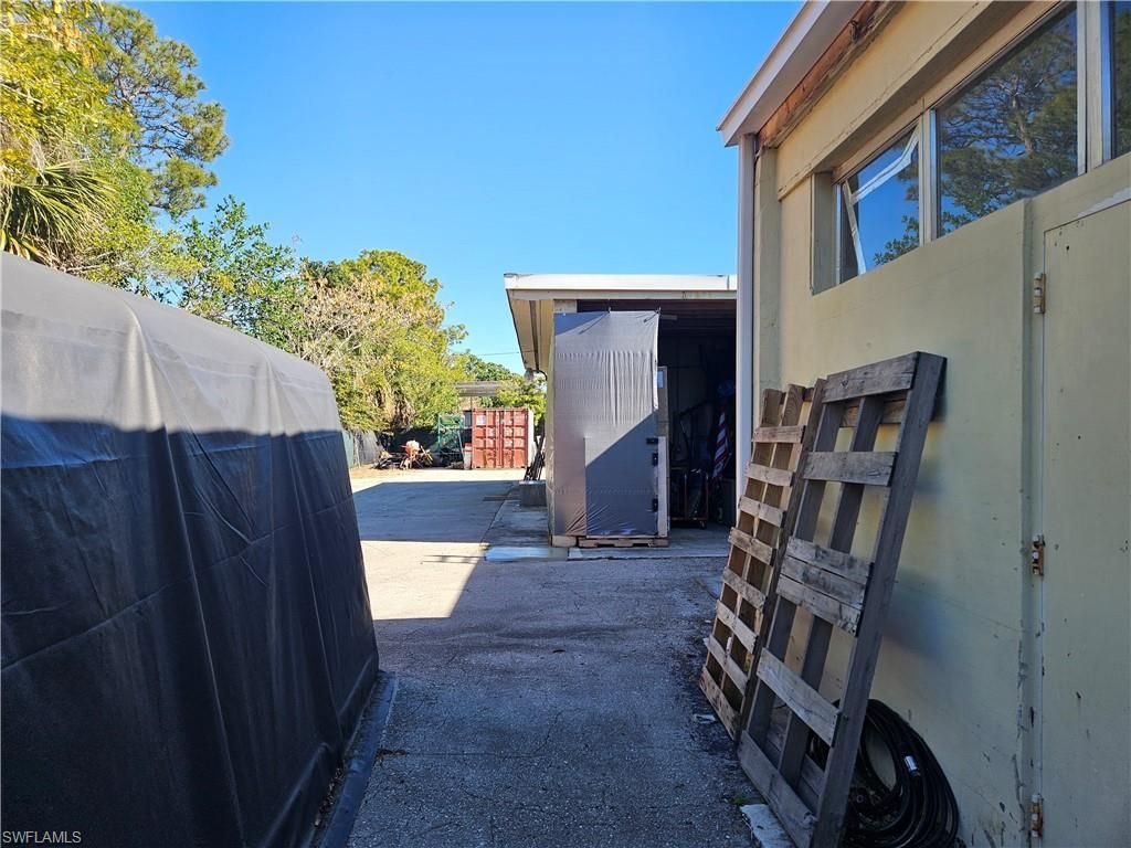 27900 Industrial St, Bonita Springs, FL 34135 Photo