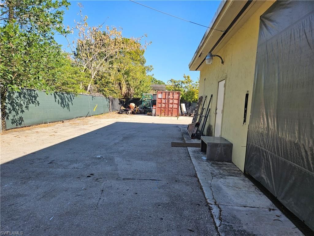 27900 Industrial St, Bonita Springs, FL 34135 Photo