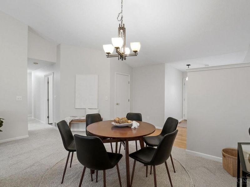 9286 Westchester Park Court, West Chester, OH 45069 Photo 8